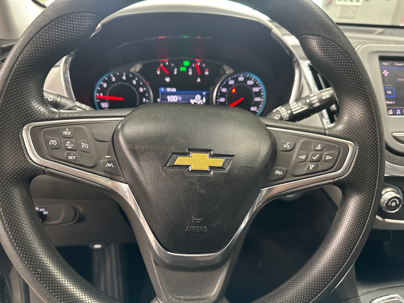 Thumbnail: 2022 Chevrolet Equinox - 5