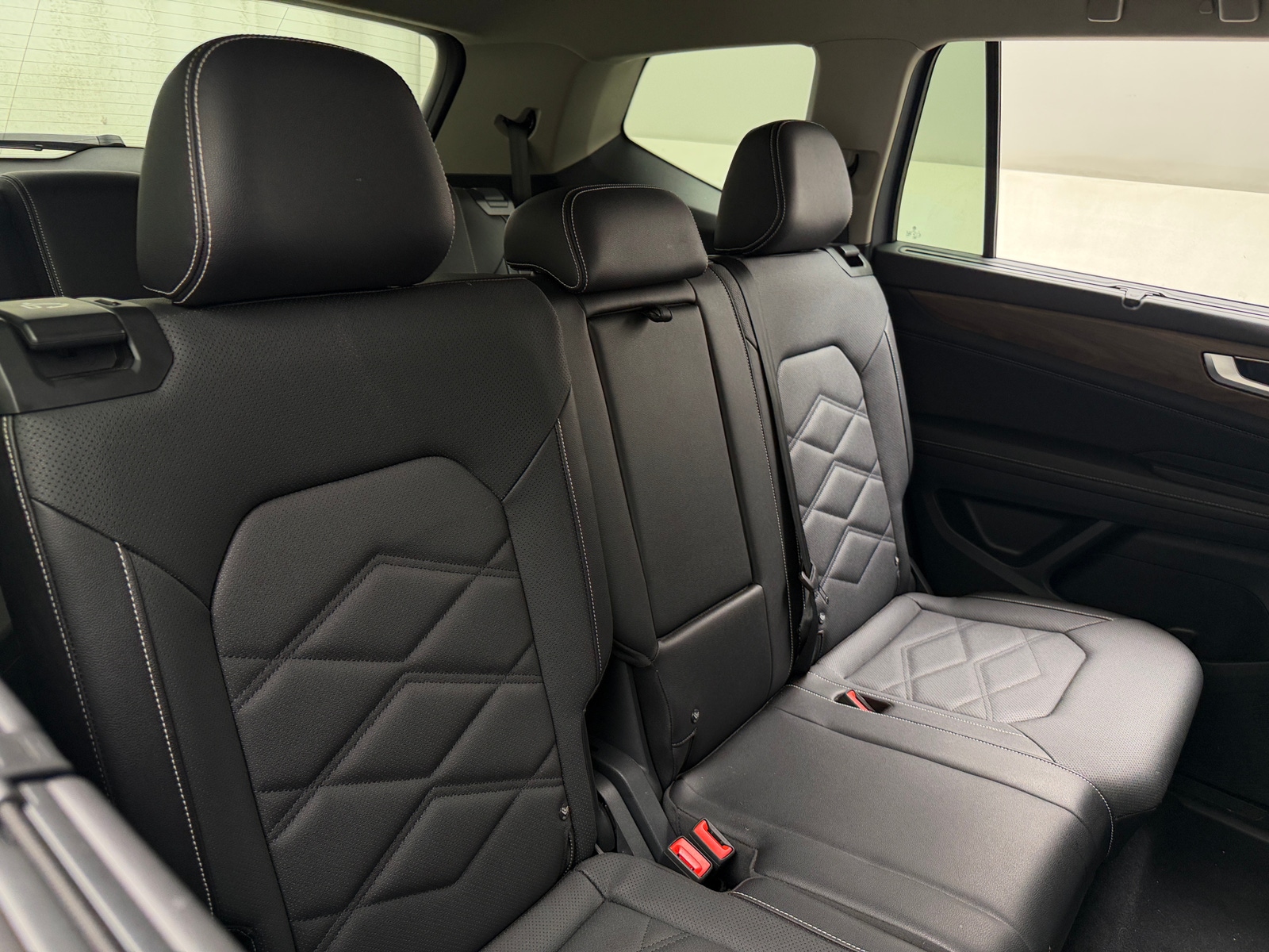 Thumbnail: 2026 Volkswagen Atlas - 5