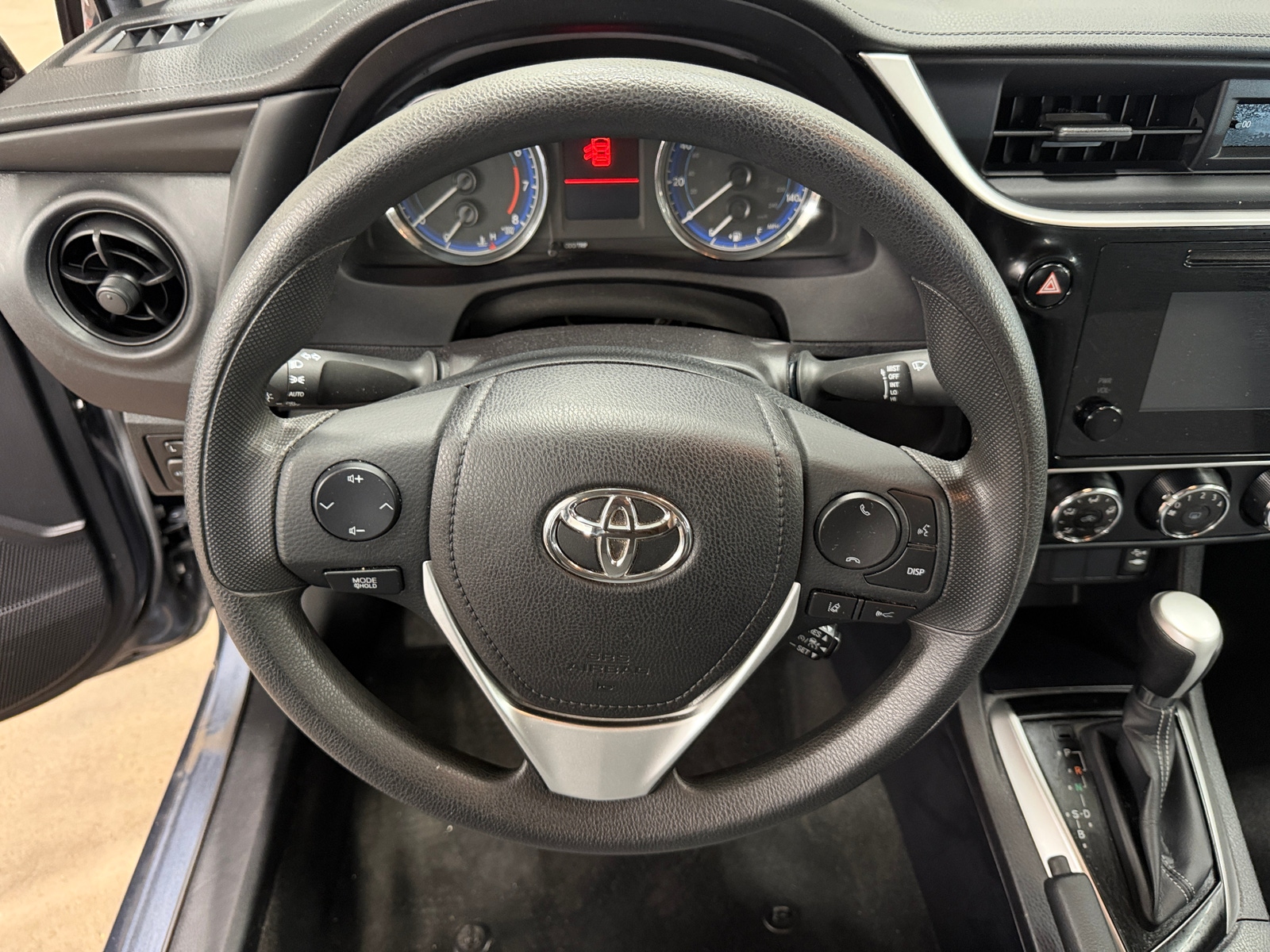 Thumbnail: 2017 Toyota Corolla - 5