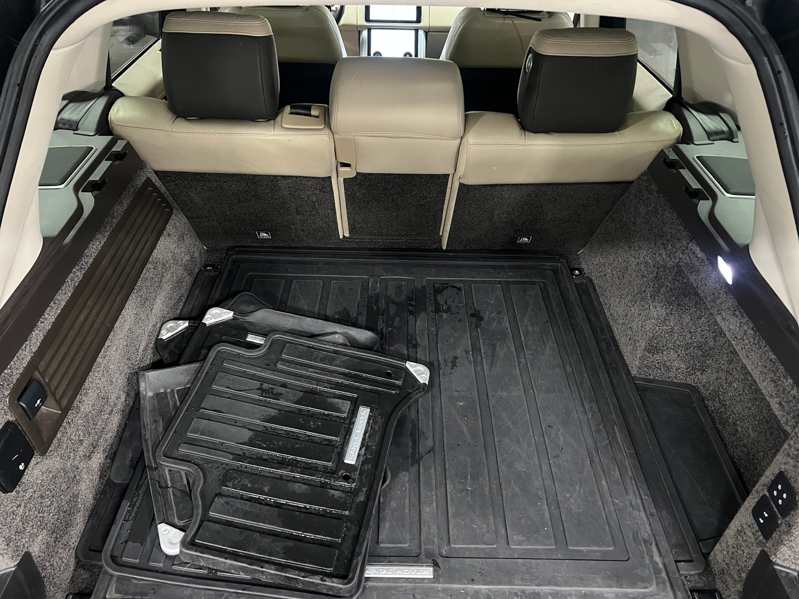 Thumbnail: 2019 Land Rover Range Rover - 6
