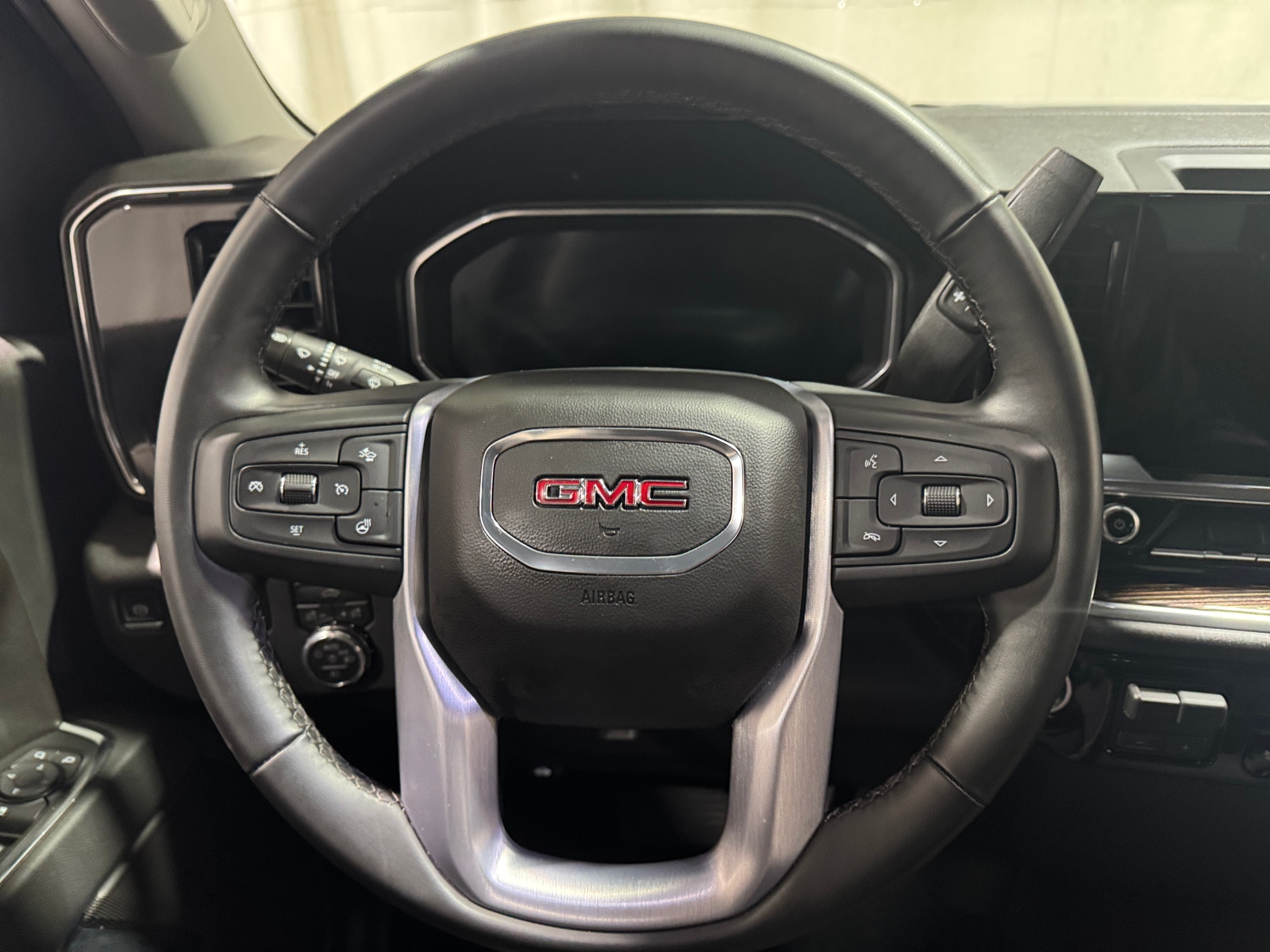 Thumbnail: 2026 GMC Sierra 1500 - 5