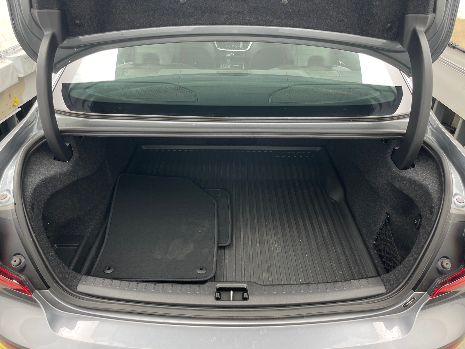 Thumbnail: 2019 Volvo S60 - 6