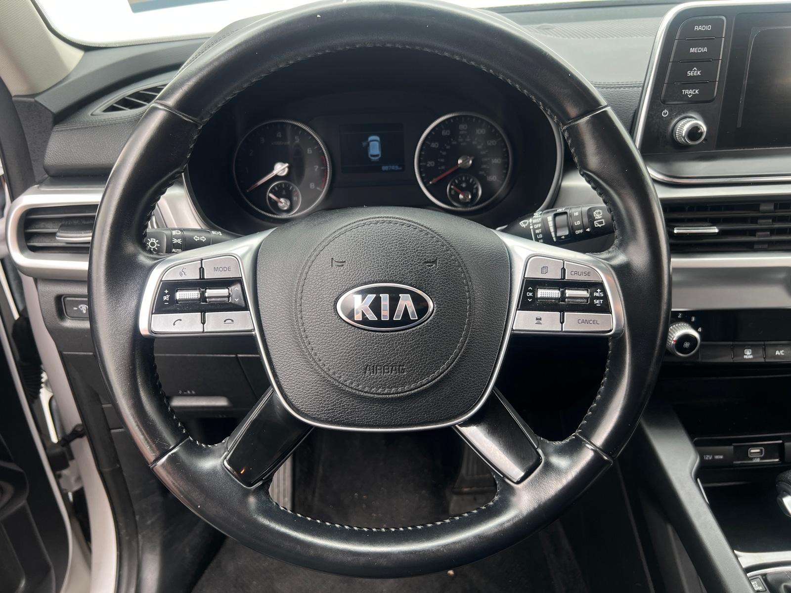 Thumbnail: 2021 Kia Telluride - 4