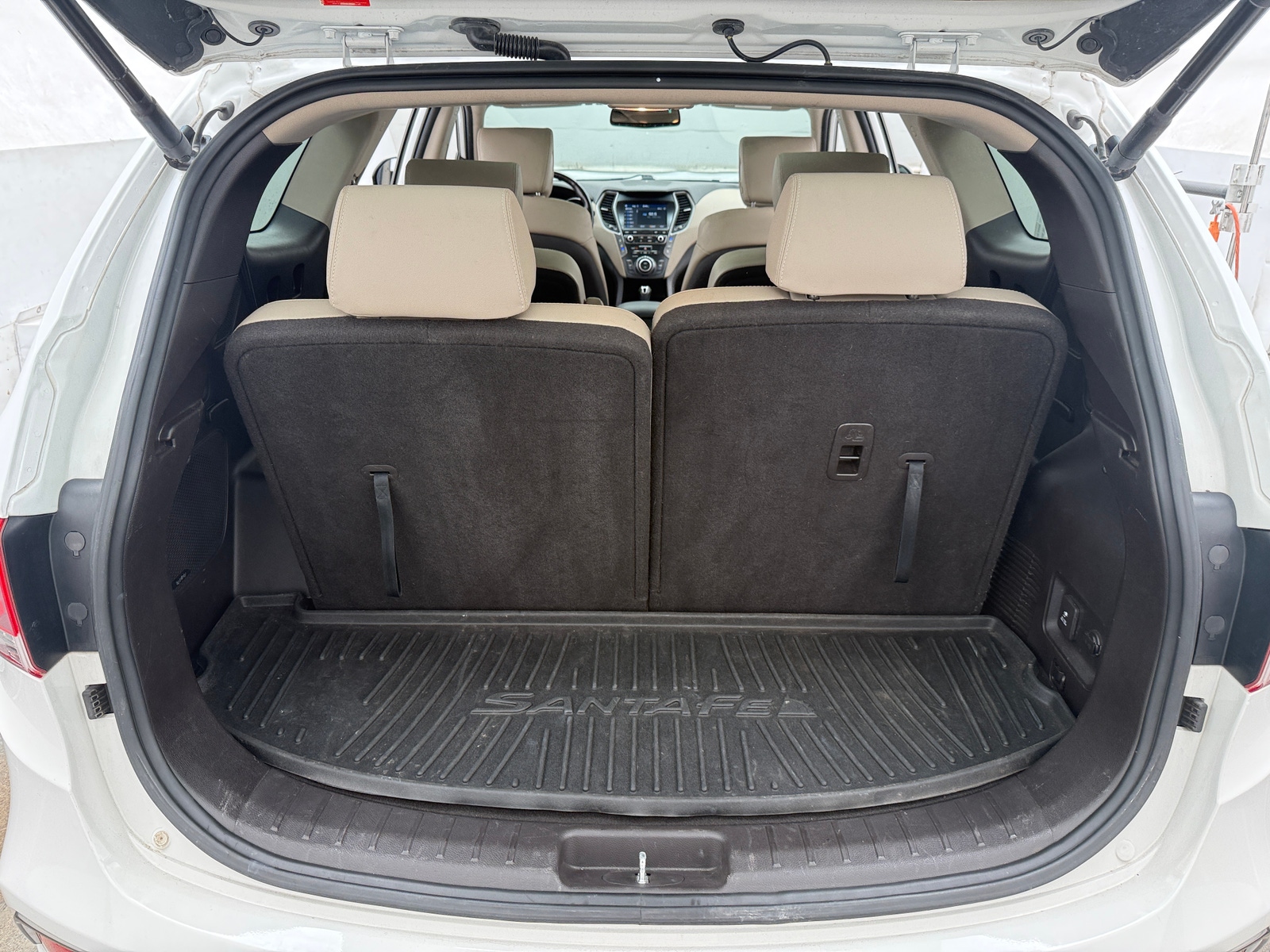 Thumbnail: 2019 Hyundai Santa Fe - 6