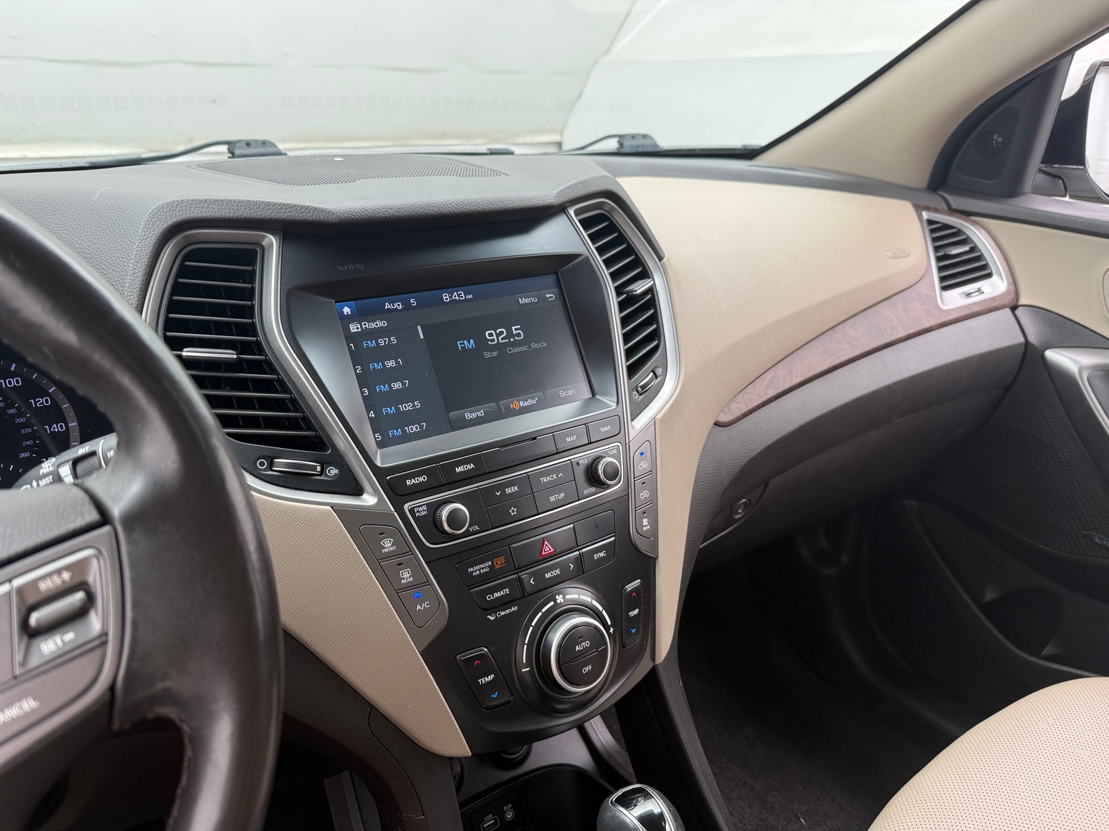 Thumbnail: 2019 Hyundai Santa Fe - 3