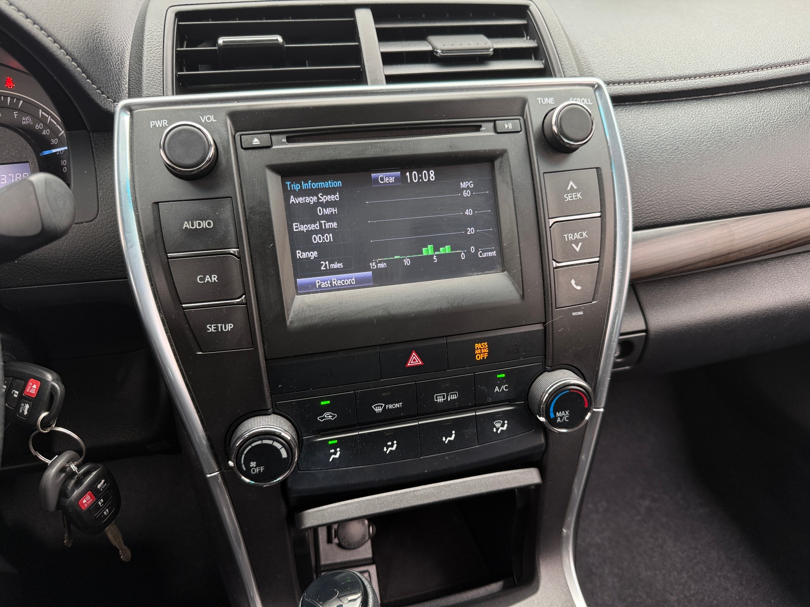 Thumbnail: 2015 Toyota Camry - 4