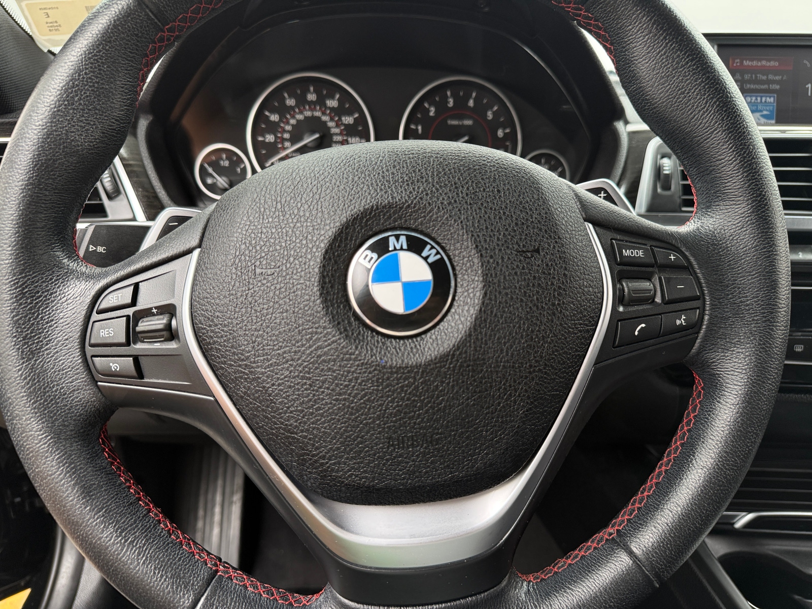 Thumbnail: 2018 BMW 3 Series - 4