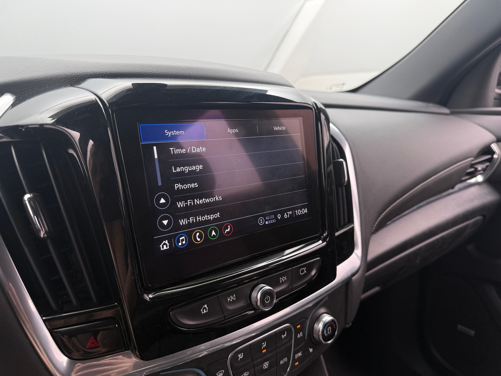 Thumbnail: 2023 Chevrolet Traverse - 3