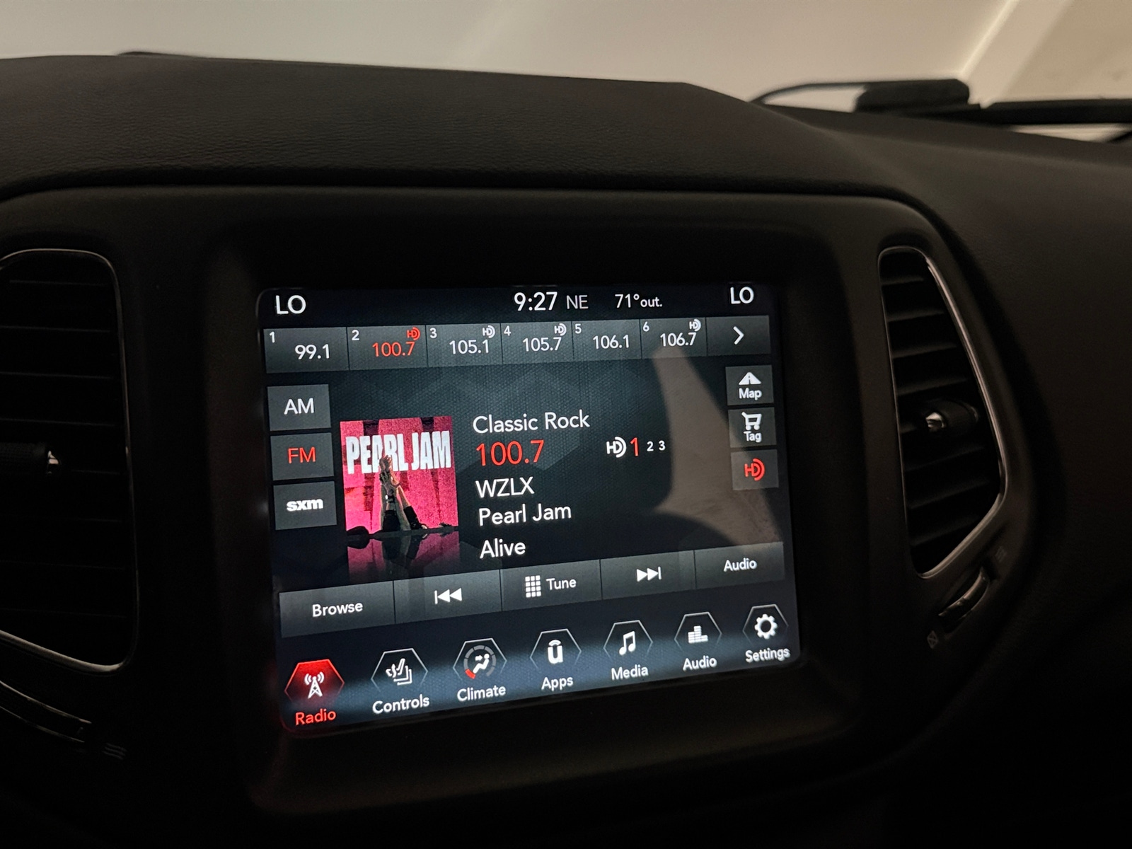 Thumbnail: 2018 Jeep Compass - 3