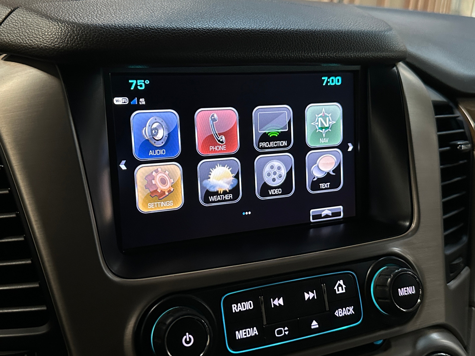 Thumbnail: 2017 GMC Yukon - 3