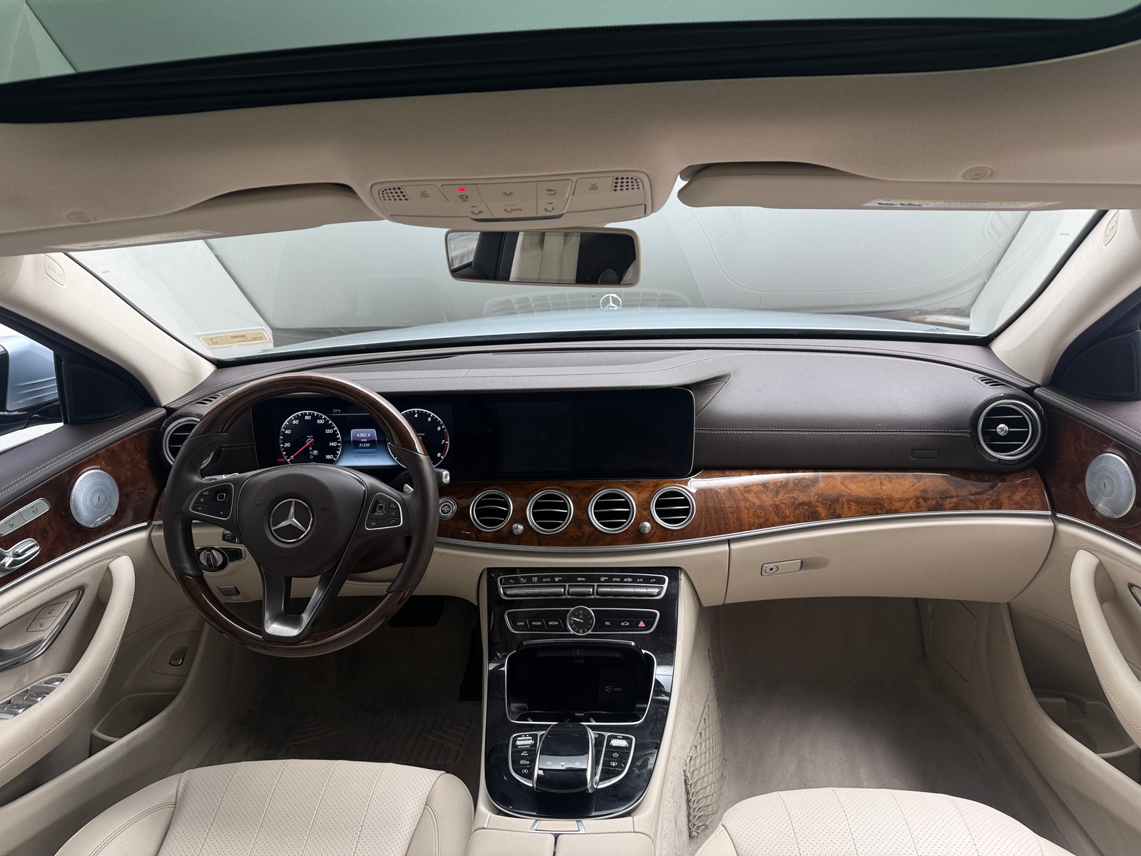 Thumbnail: 2018 Mercedes-Benz E-Class - 2
