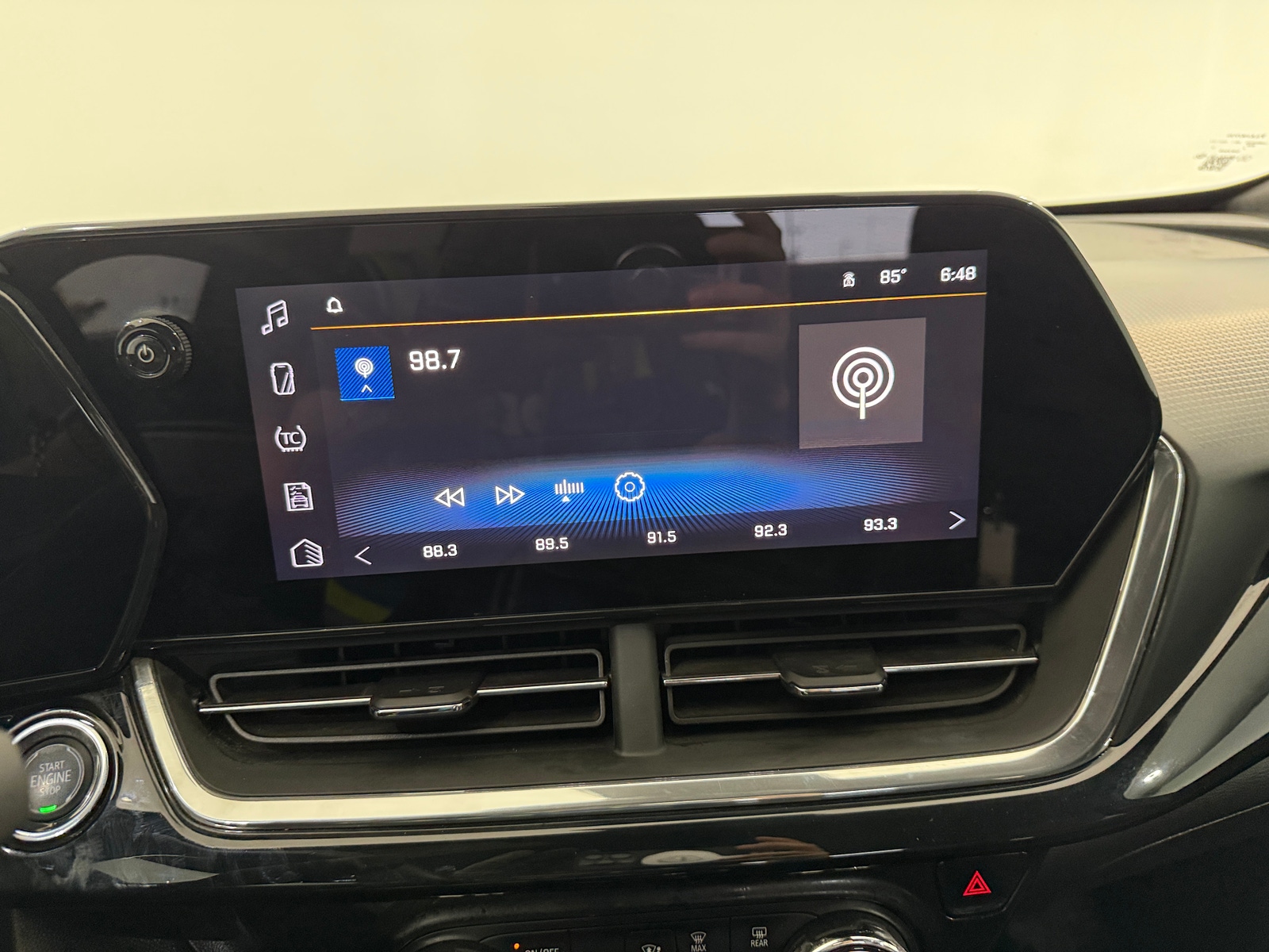Thumbnail: 2024 Chevrolet Trax - 3
