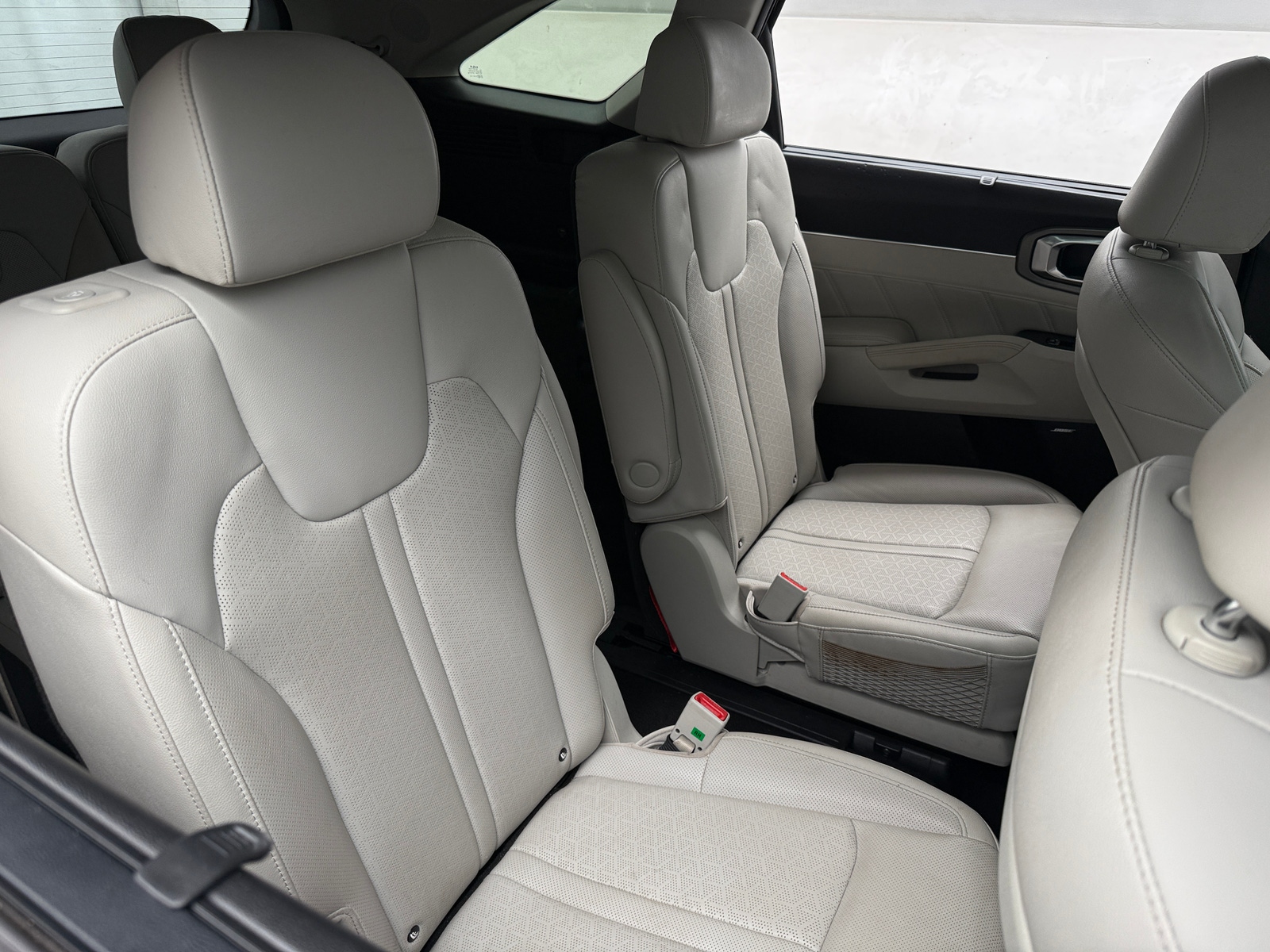 Thumbnail: 2023 Kia Sorento - 5