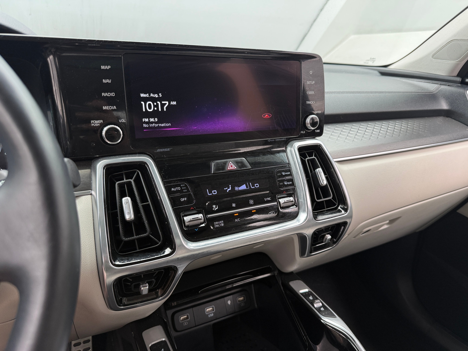 Thumbnail: 2023 Kia Sorento - 3