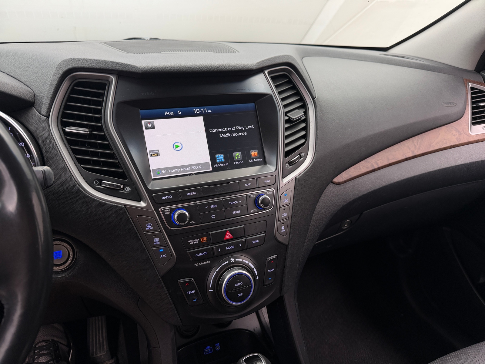 Thumbnail: 2019 Hyundai Santa Fe - 3