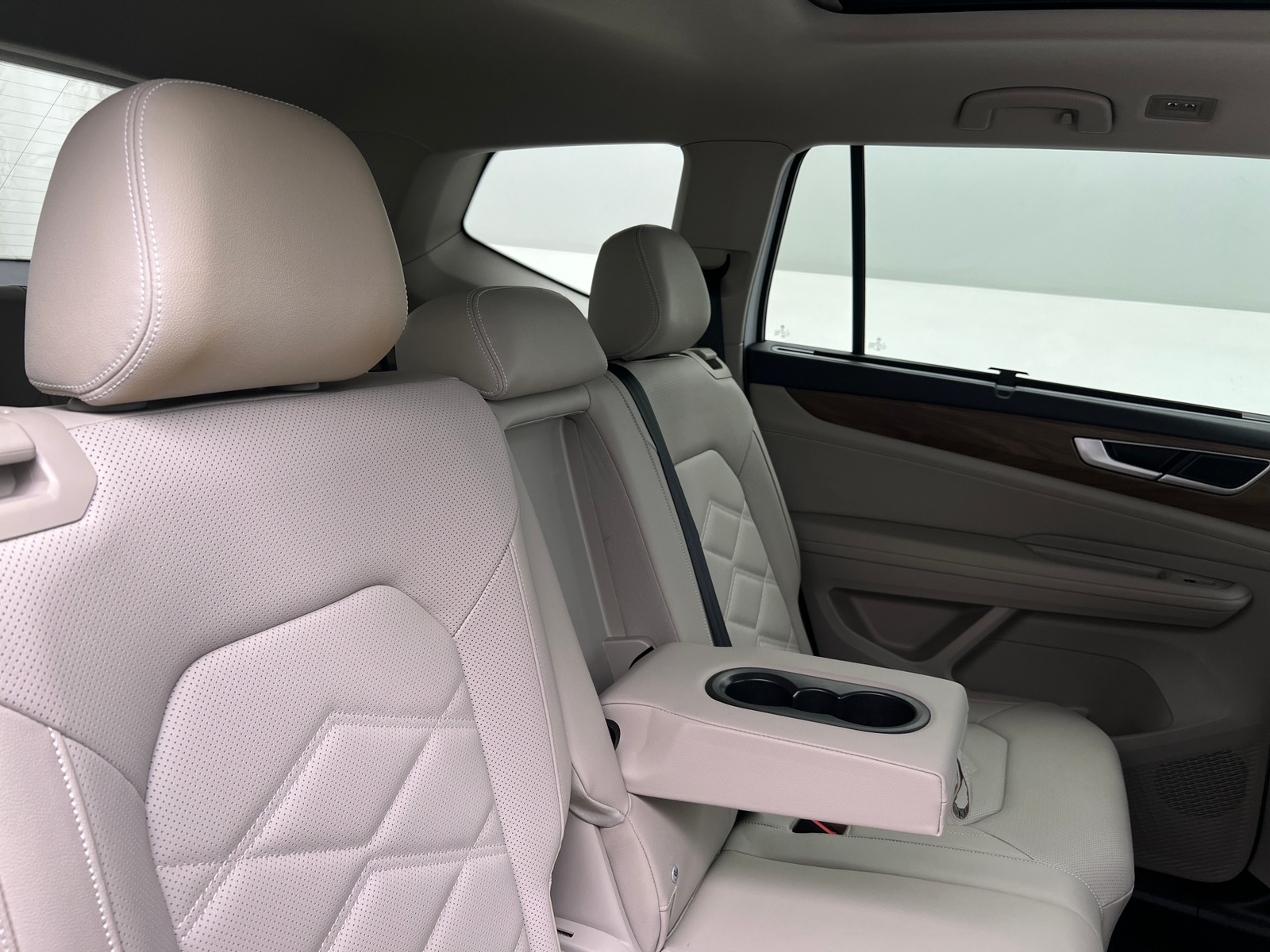 Thumbnail: 2026 Volkswagen Atlas - 5