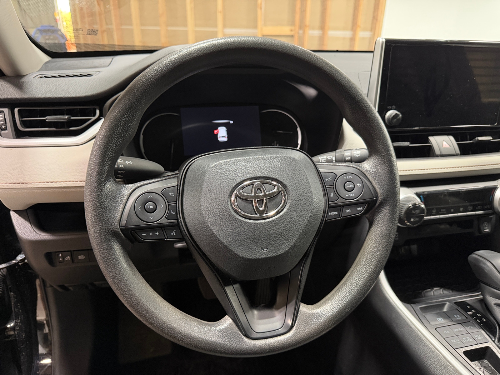 Thumbnail: 2025 Toyota RAV4 - 5