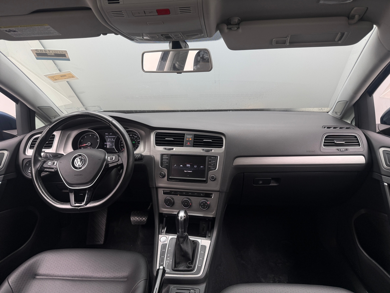 Thumbnail: 2016 Volkswagen Golf - 3