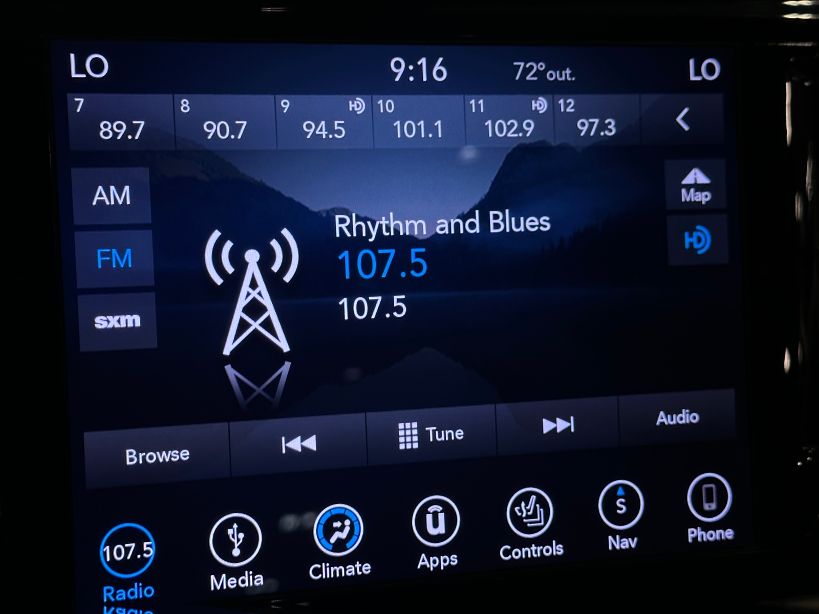 Thumbnail: 2019 Chrysler Pacifica - 3
