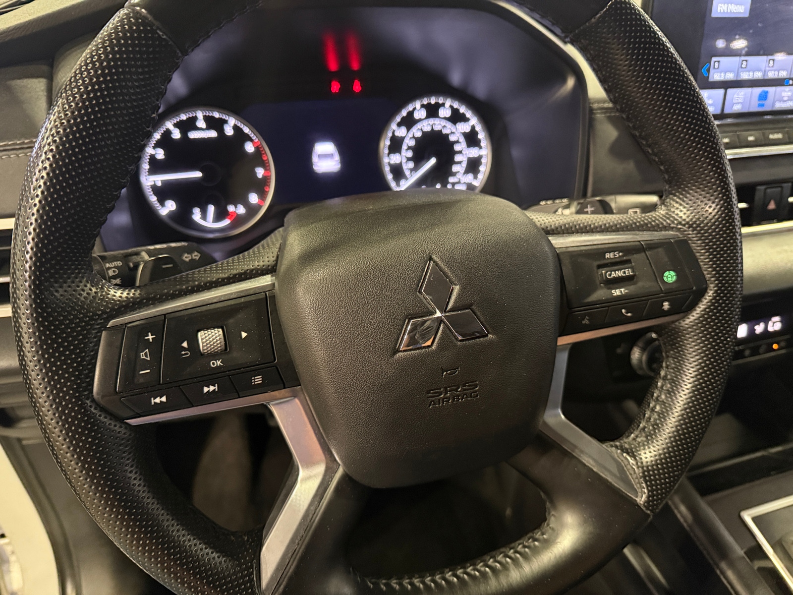 Thumbnail: 2024 Mitsubishi Outlander - 5