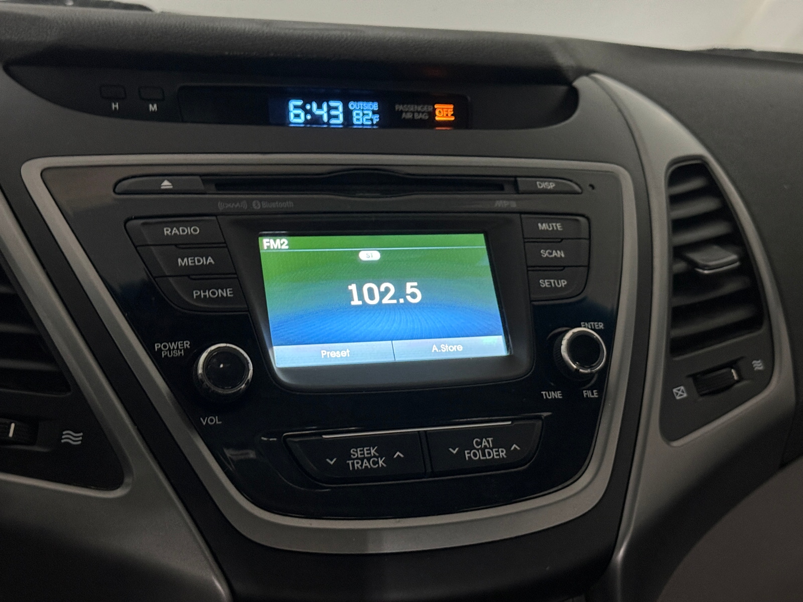 Thumbnail: 2016 Hyundai Elantra - 4