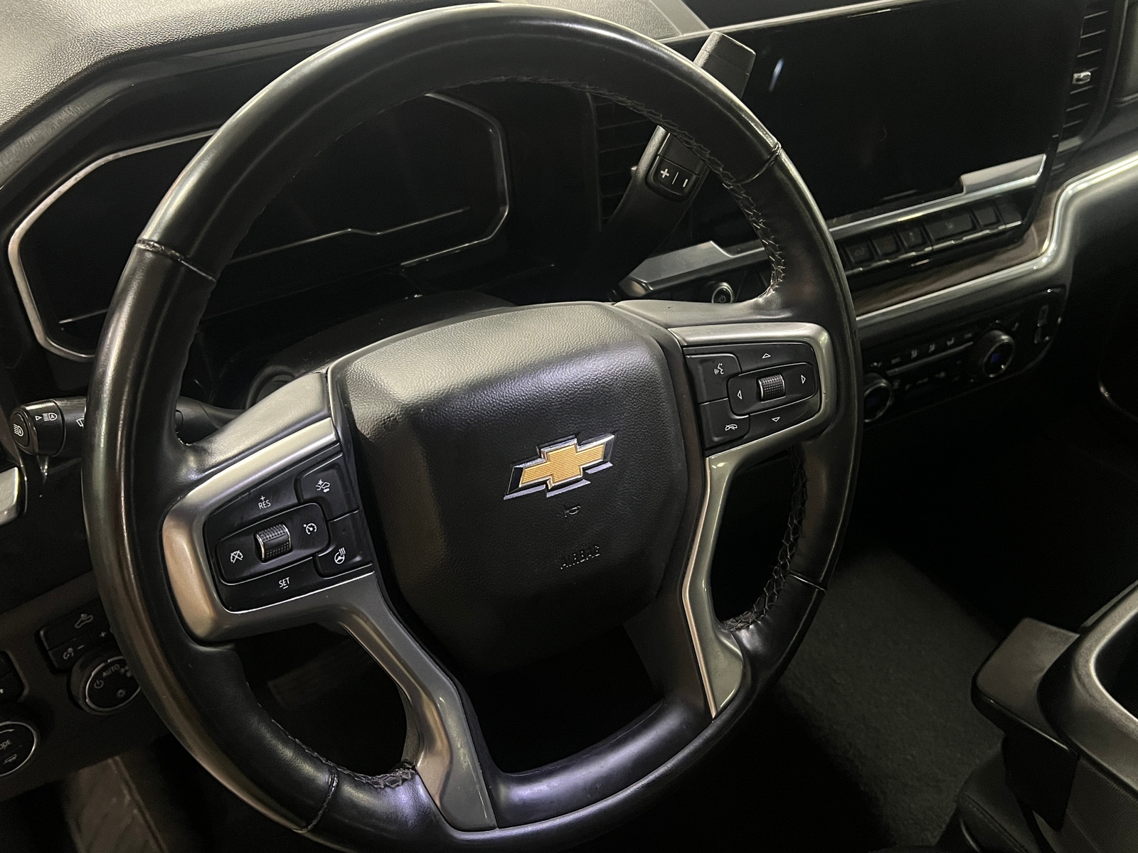 Thumbnail: 2025 Chevrolet Silverado 1500 - 5