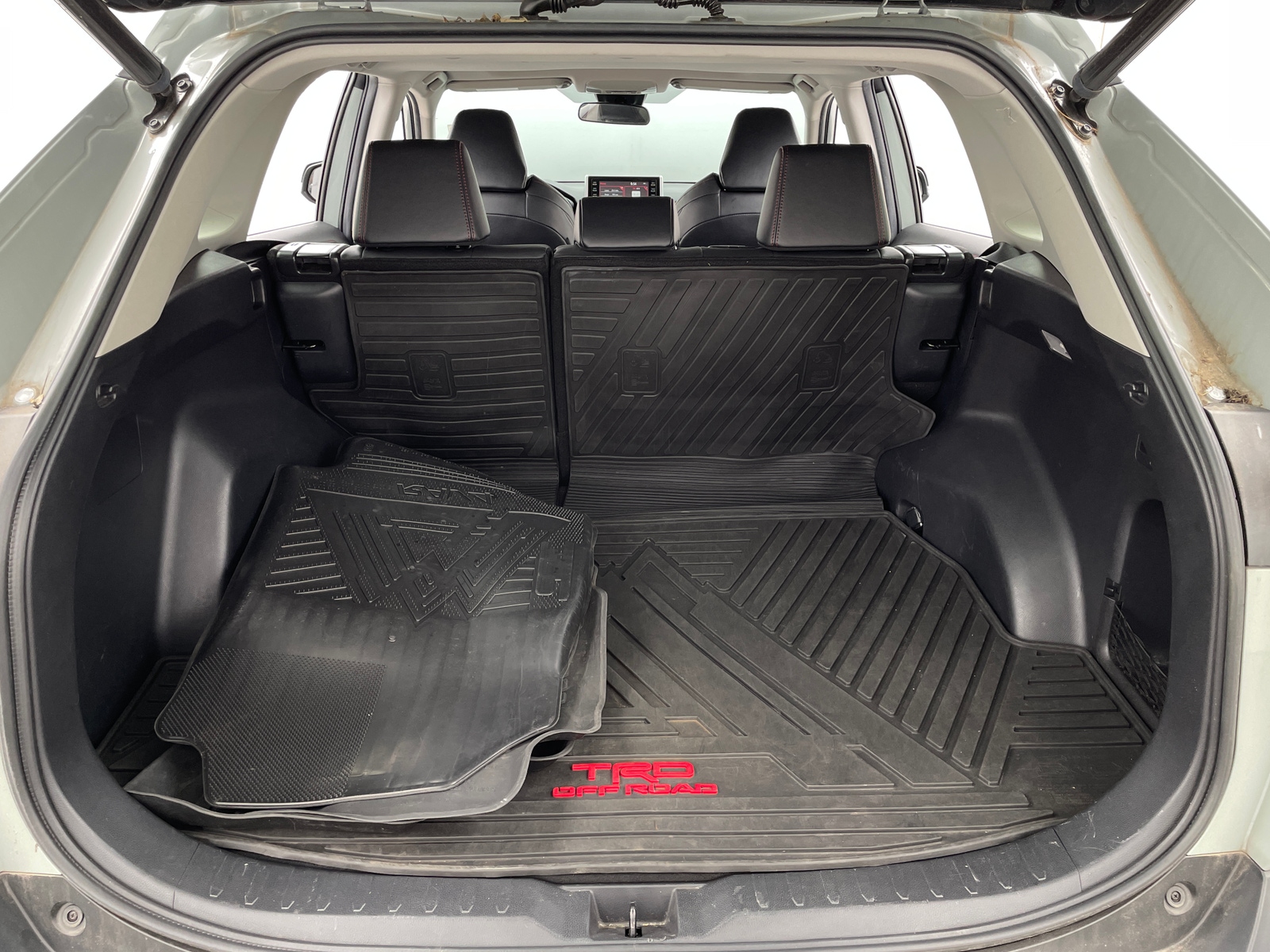 Thumbnail: 2021 Toyota RAV4 - 6