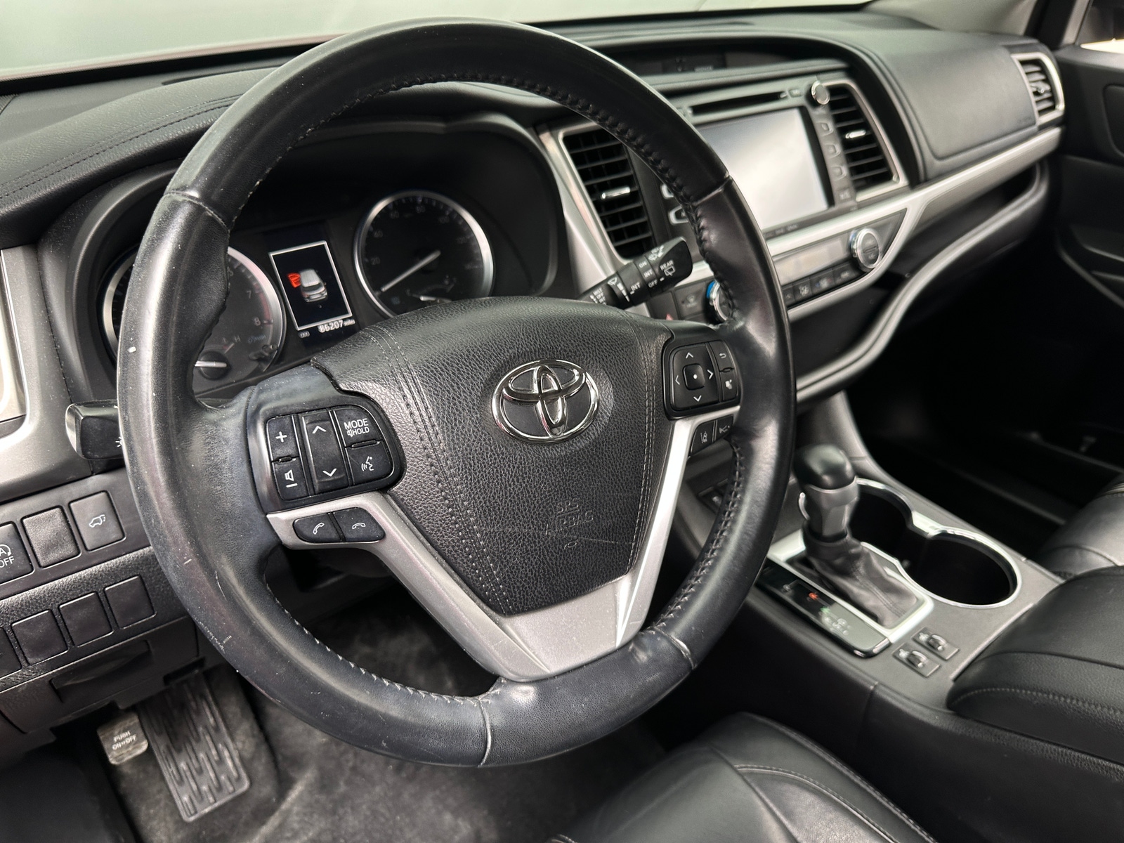 Thumbnail: 2018 Toyota Highlander - 4