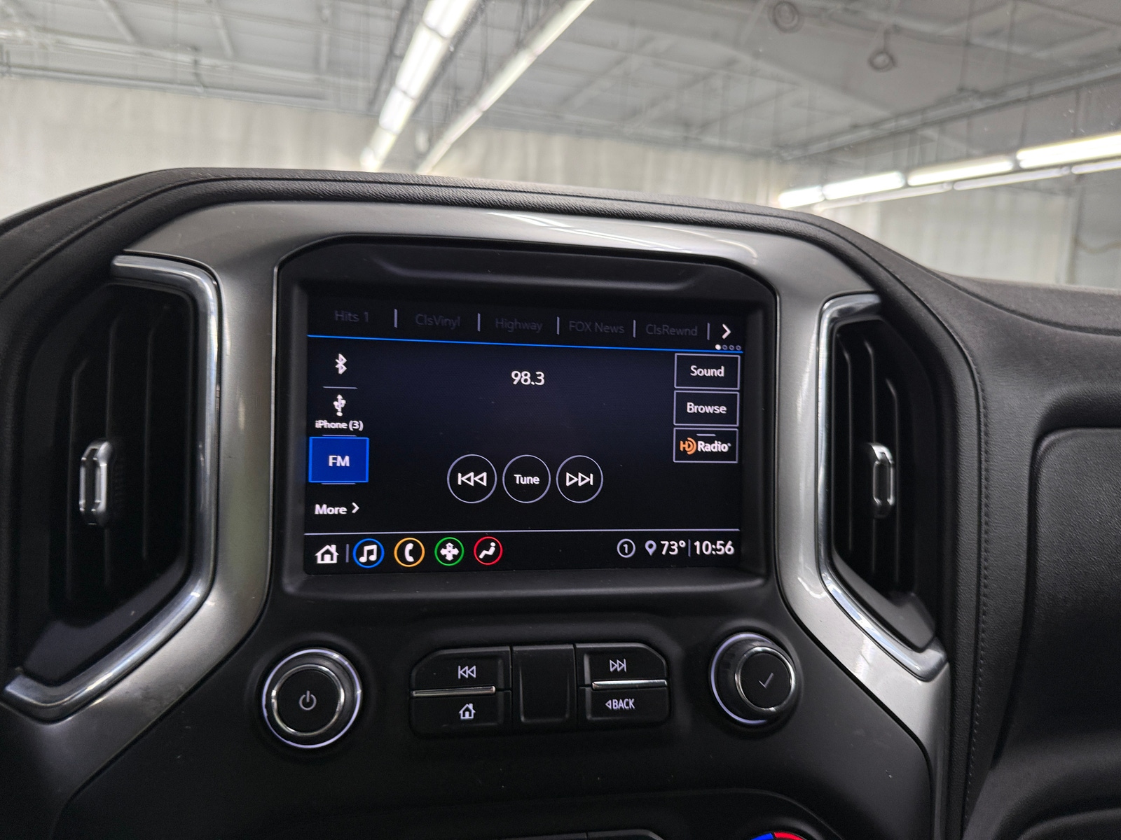 Thumbnail: 2020 Chevrolet Silverado 1500 - 4