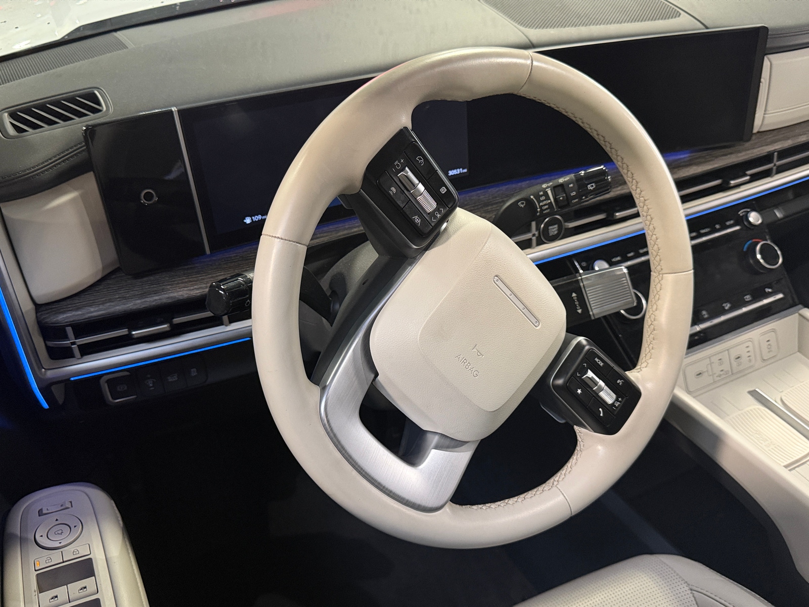 Thumbnail: 2024 Hyundai Santa Fe - 4
