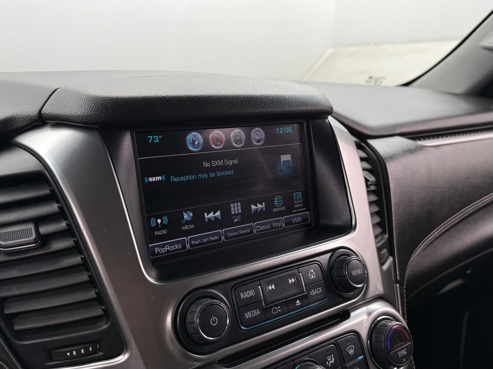 Thumbnail: 2019 Chevrolet Tahoe - 3