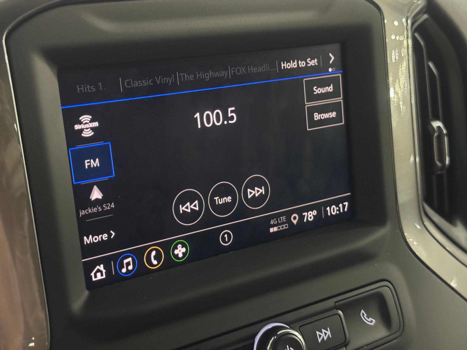 Thumbnail: 2025 Chevrolet Silverado 1500 - 4