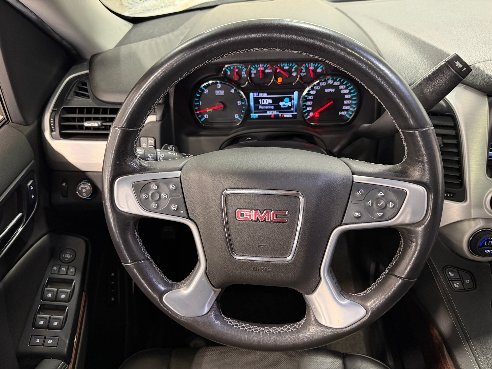 Thumbnail: 2018 GMC Yukon XL - 4