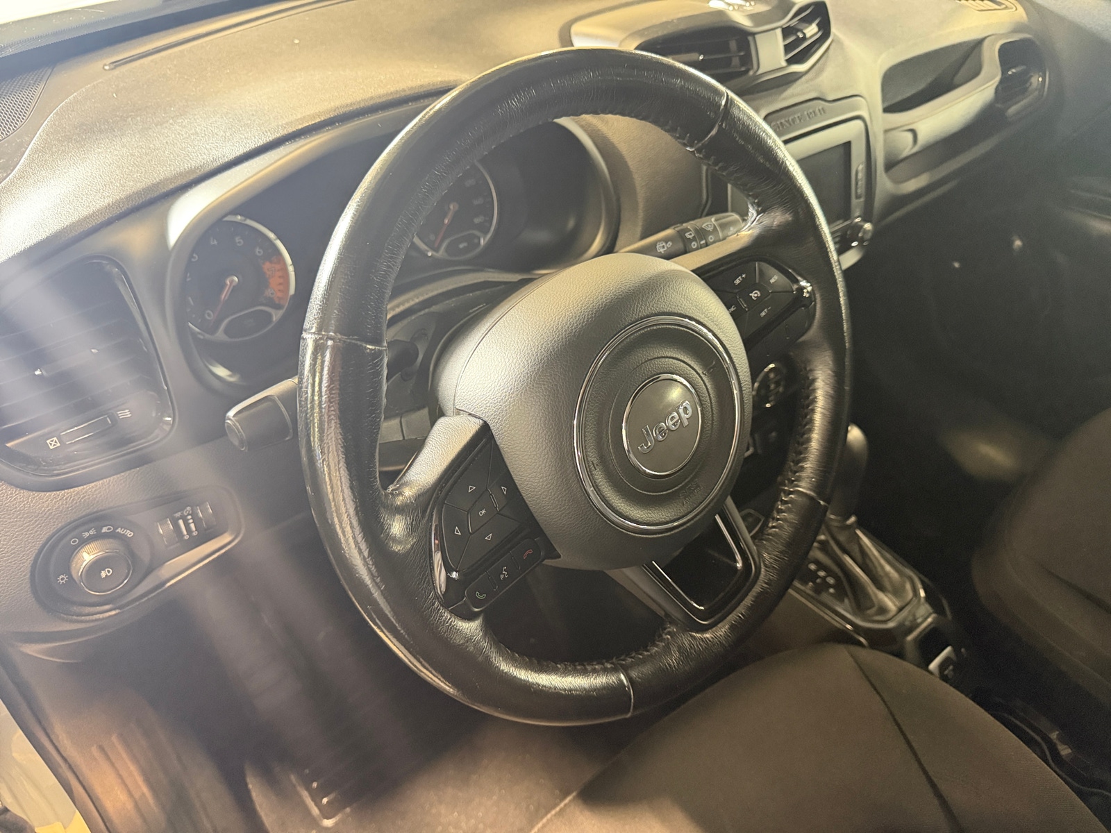 Thumbnail: 2017 Jeep Renegade - 5