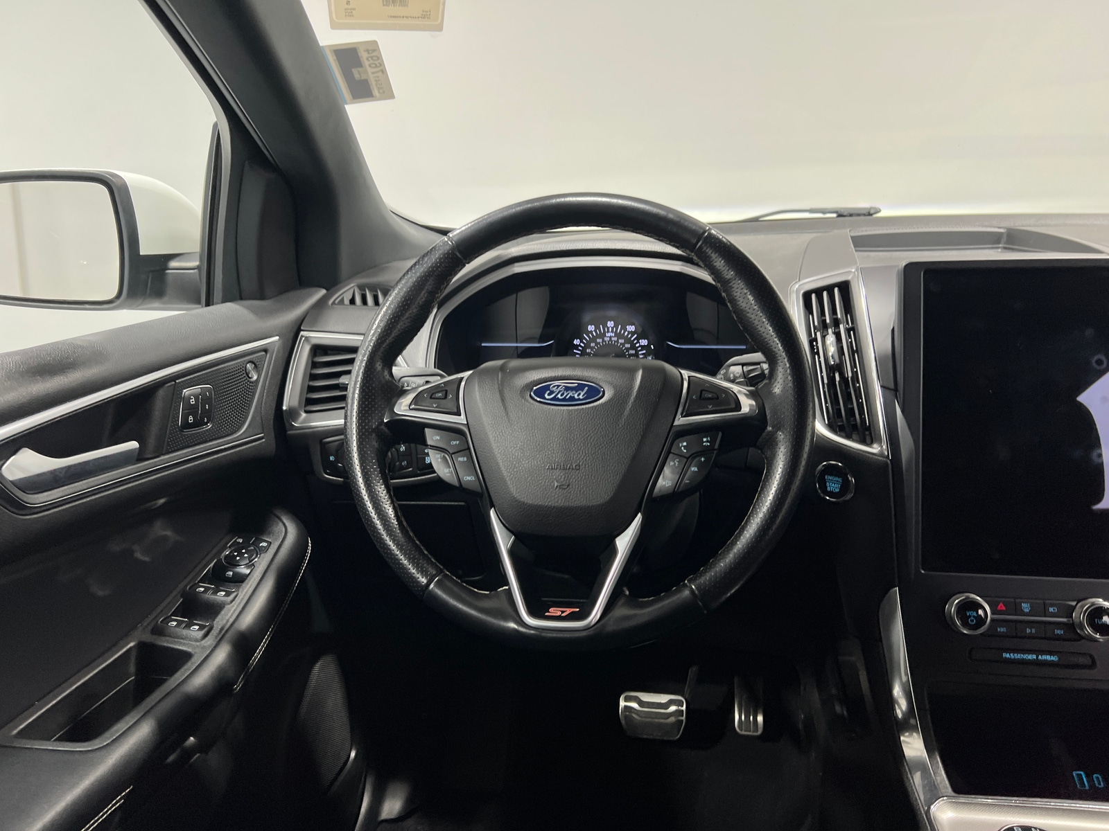 Thumbnail: 2023 Ford Edge - 4