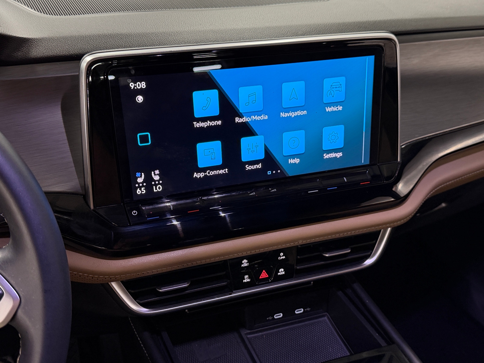 Thumbnail: 2024 Volkswagen Atlas - 3