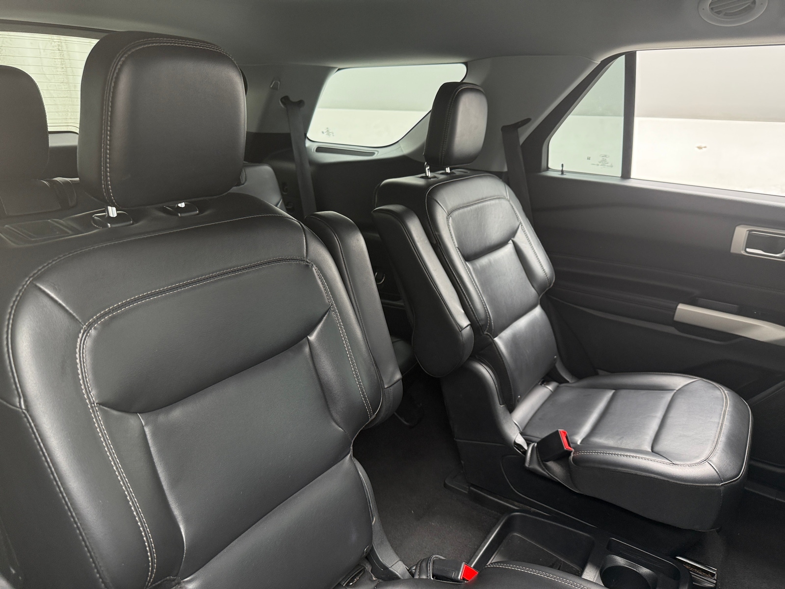 Thumbnail: 2021 Ford Explorer - 5