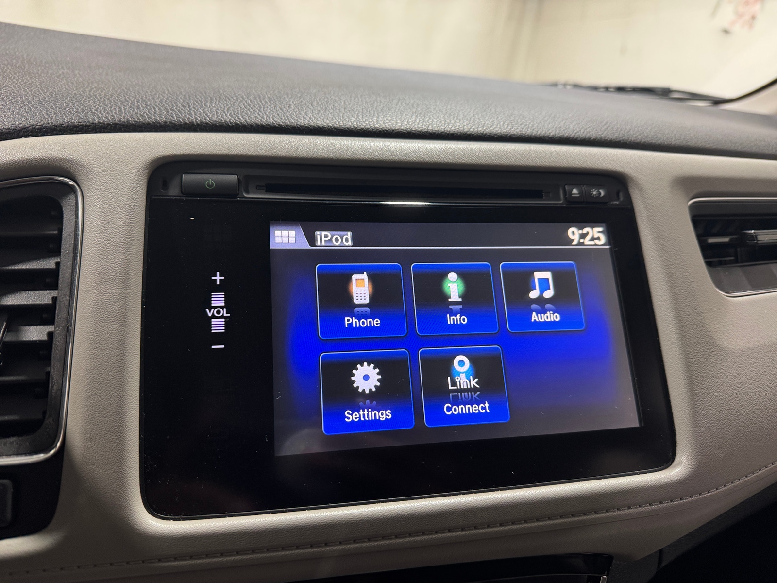 Thumbnail: 2018 Honda HR-V - 4
