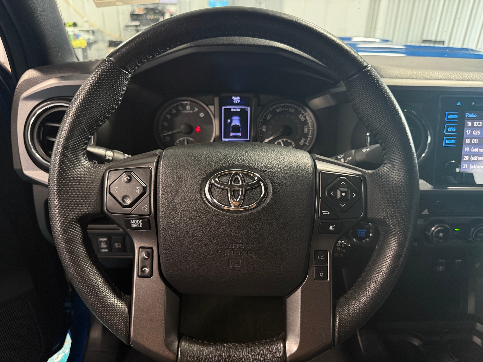 Thumbnail: 2018 Toyota Tacoma - 5