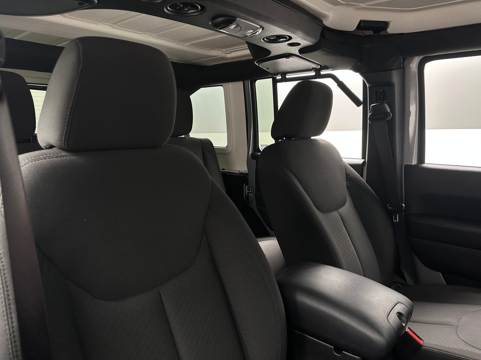 Thumbnail: 2017 Jeep Wrangler - 2
