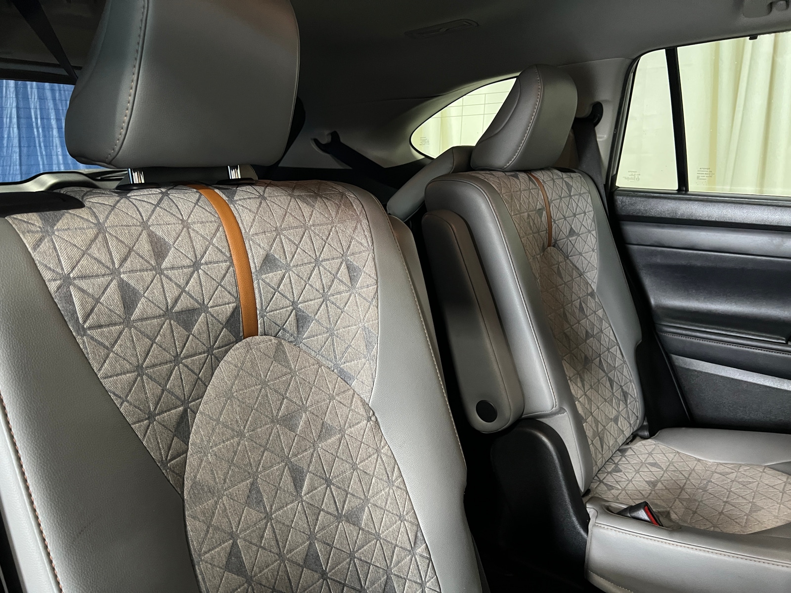 Thumbnail: 2022 Toyota Highlander - 6