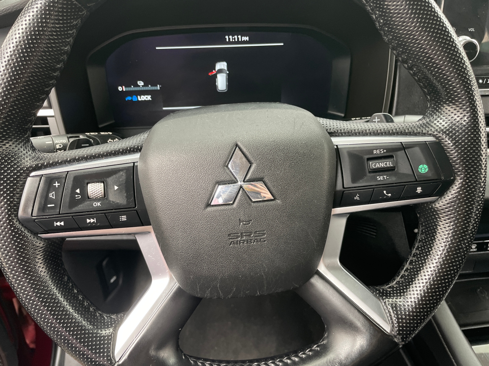 Thumbnail: 2023 Mitsubishi Outlander - 4