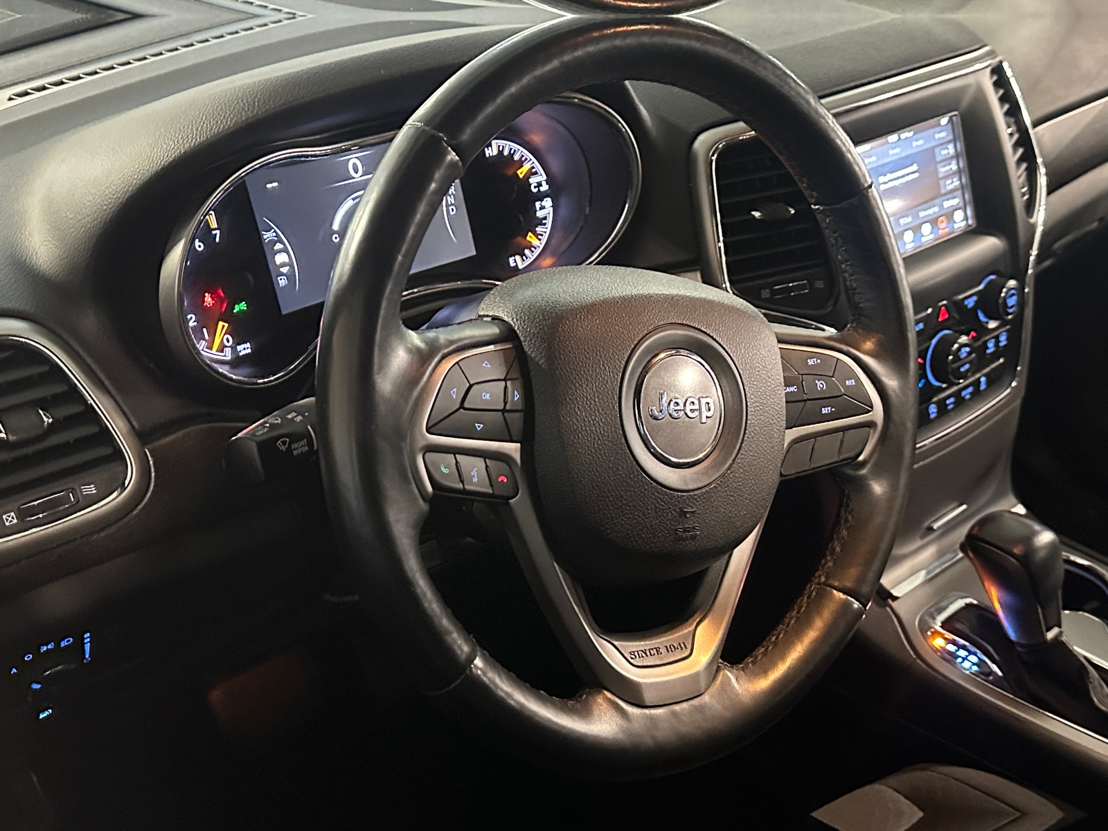 Thumbnail: 2018 Jeep Grand Cherokee - 5