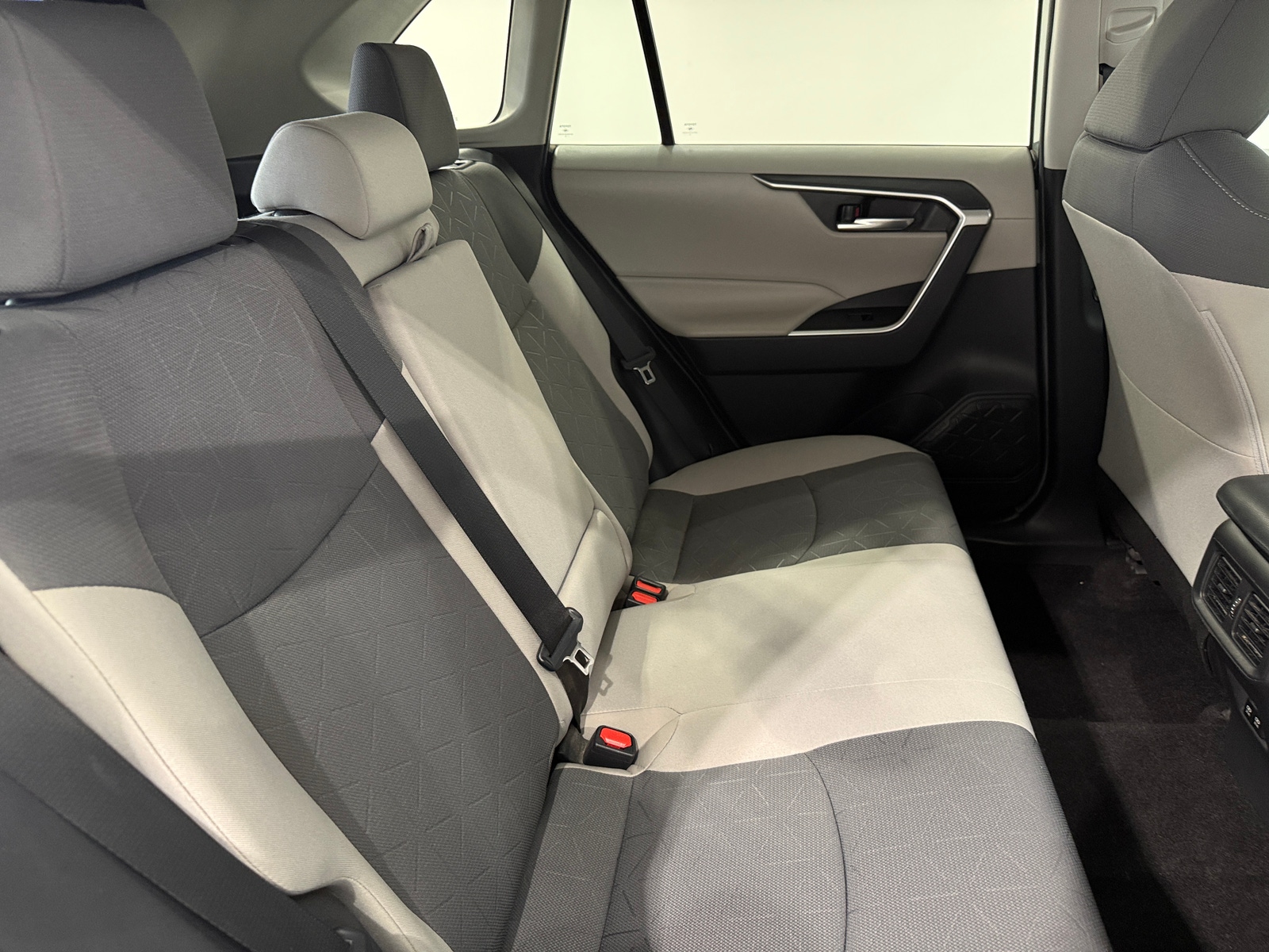 Thumbnail: 2019 Toyota RAV4 - 6