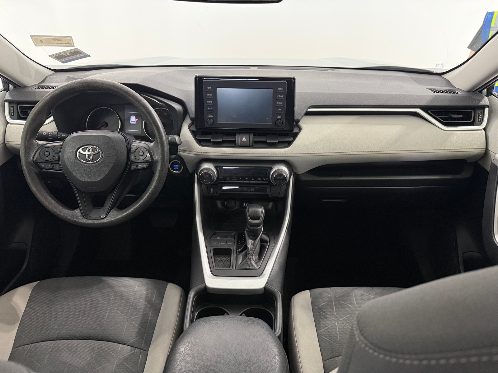 Thumbnail: 2019 Toyota RAV4 - 3