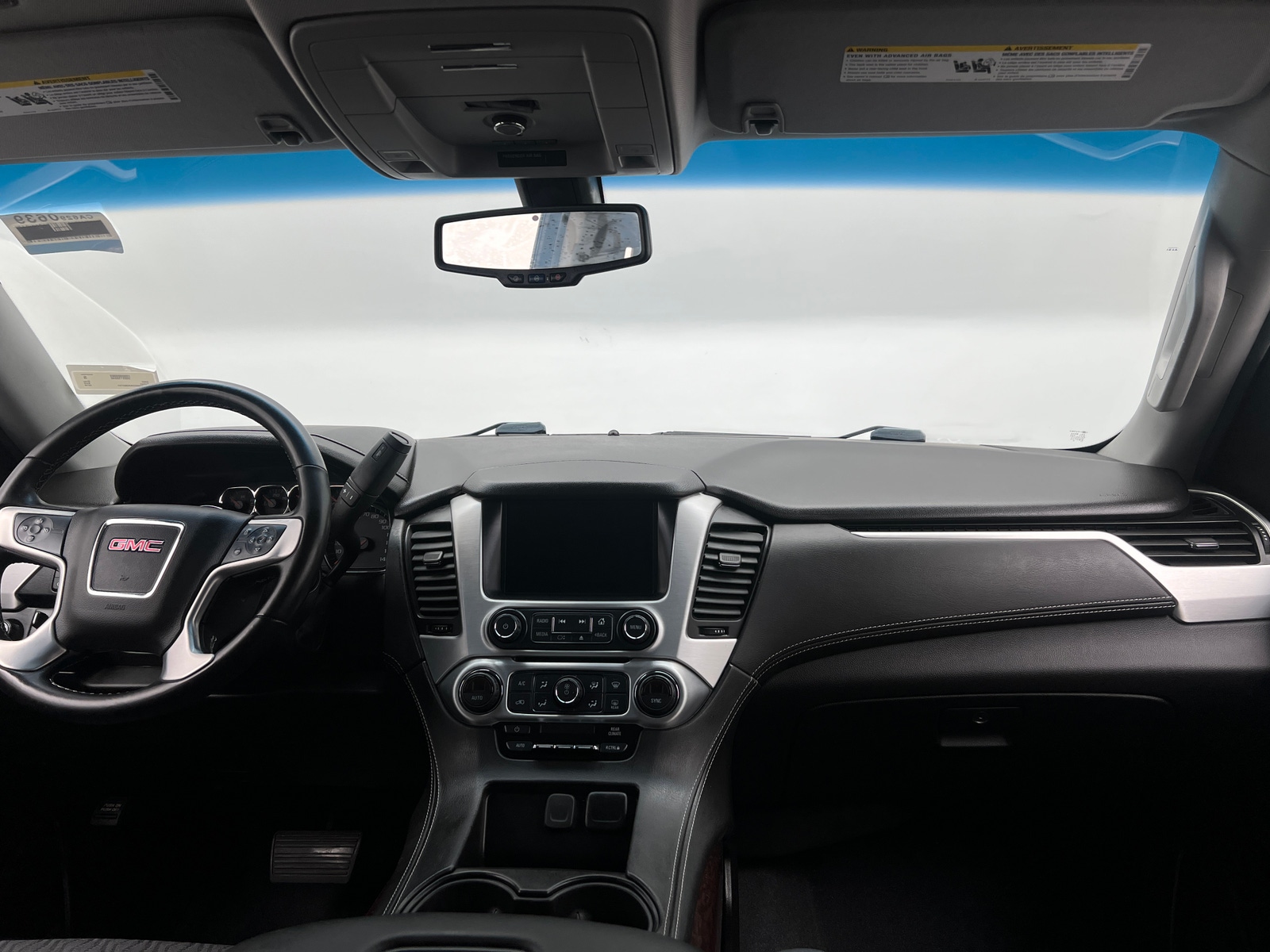 Thumbnail: 2019 GMC Yukon - 3