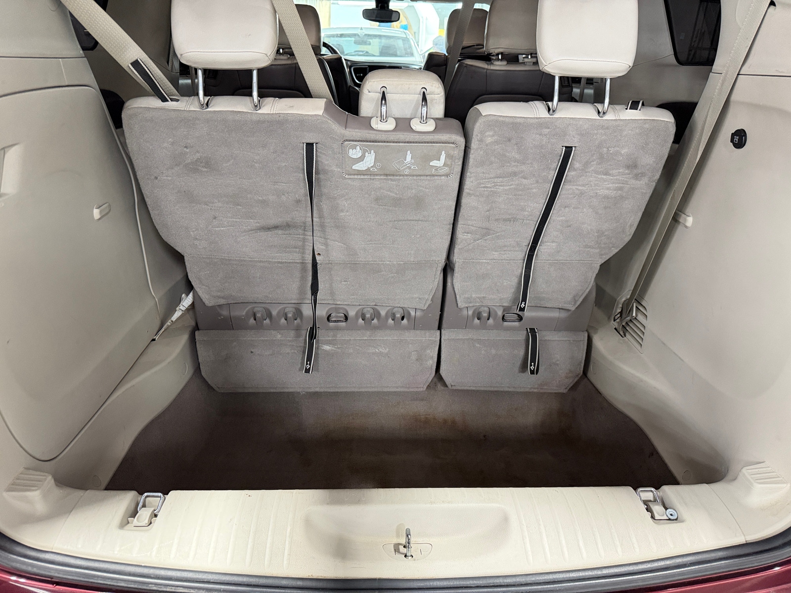 Thumbnail: 2017 Chrysler Pacifica - 6