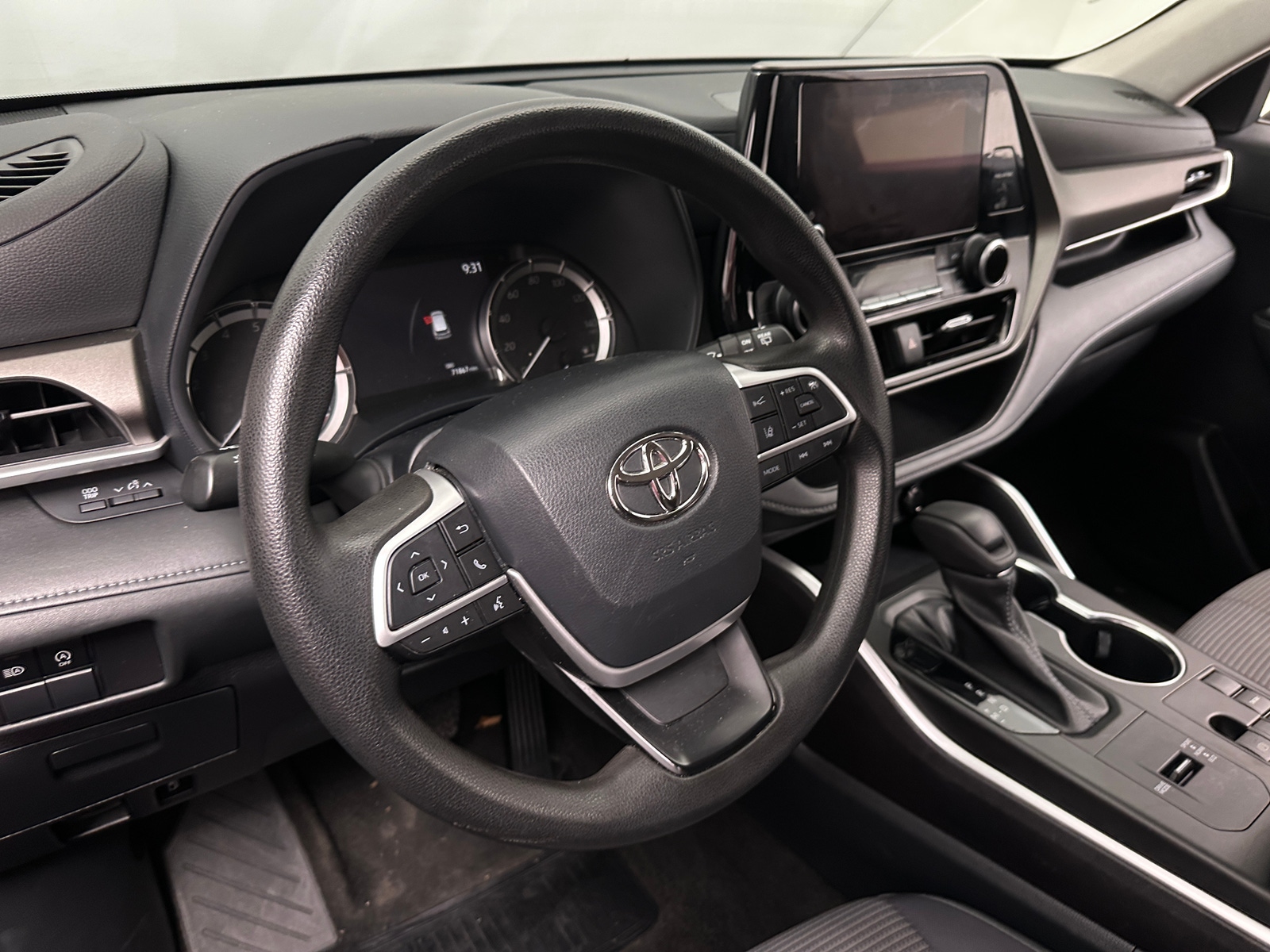 Thumbnail: 2023 Toyota Highlander - 5