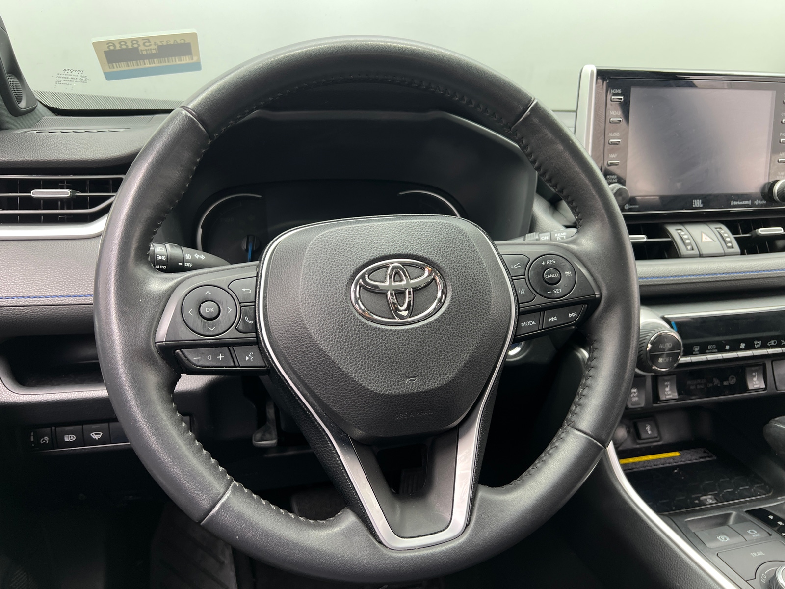 Thumbnail: 2020 Toyota RAV4 - 4