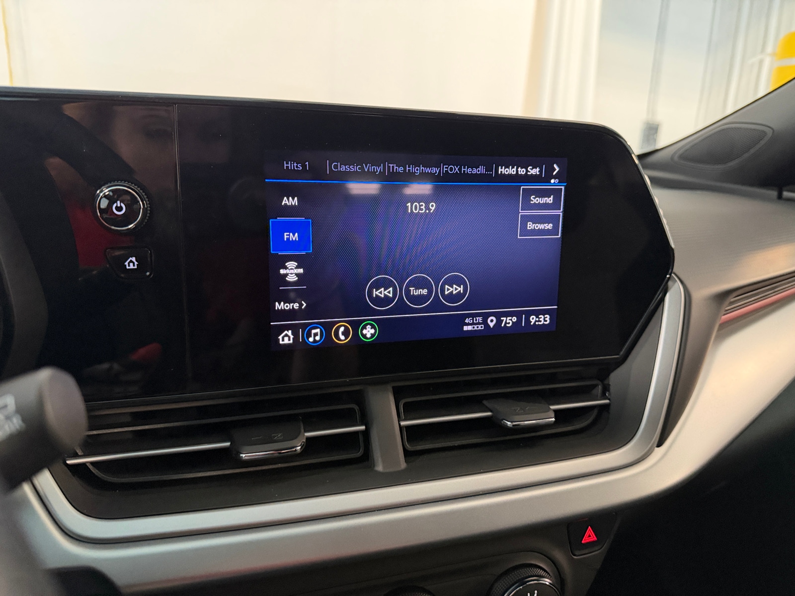 Thumbnail: 2024 Chevrolet Trax - 4